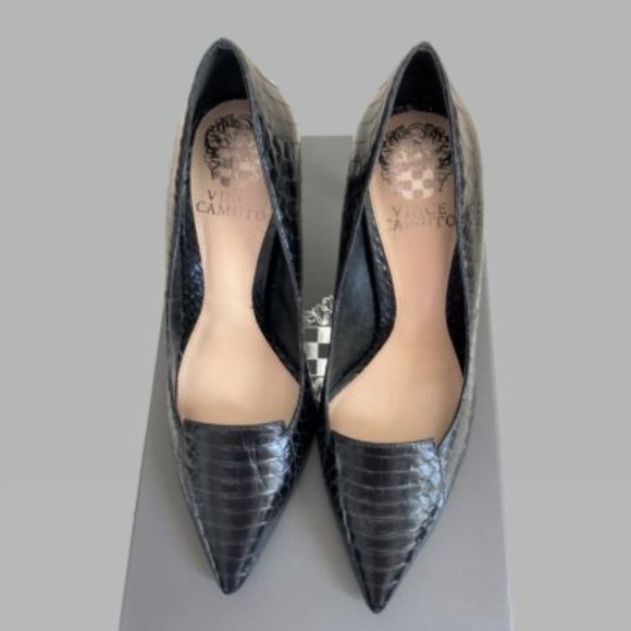 Vince Camuto 4.5 Black Snake Embossed Pointed Toe Pump - Picture 2 of 6